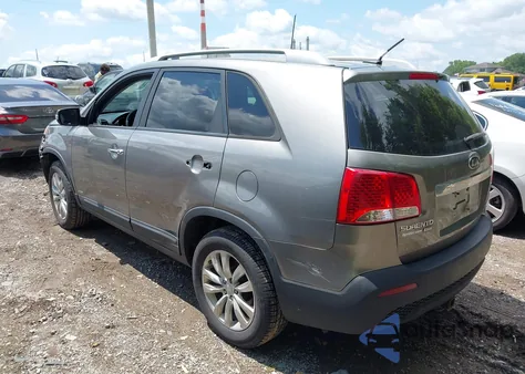 2011 Kia Sorento Lx V6 z USA, uszkodzony, nr VIN 5XYKTDA27BG095984